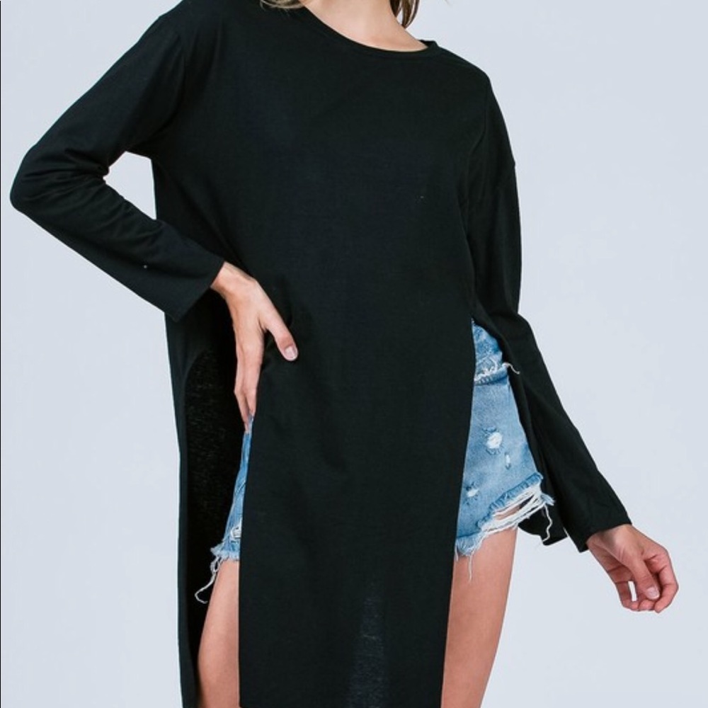 ⬇️$25 NWT Ladies Asymmetric Black Top